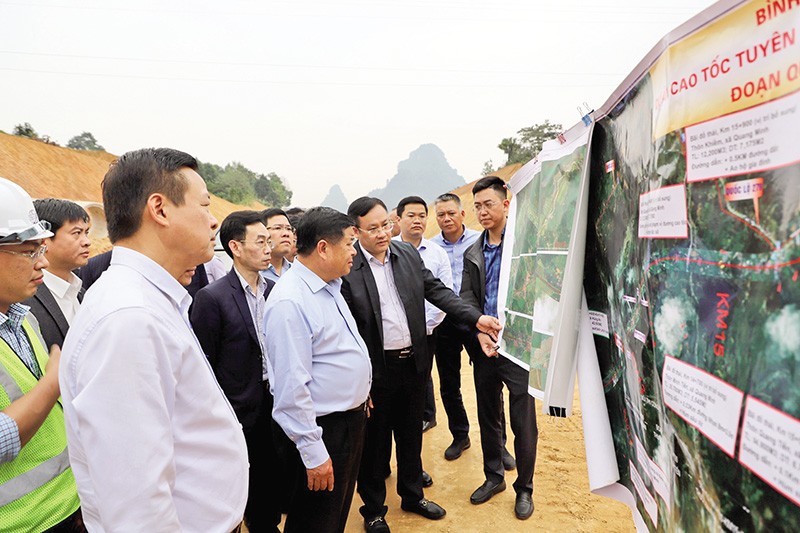Bộ trưởng Nguyễn Chí Dũng kiểm tra tiến độ Dự án cao tốc Tuyên Quang - Hà Giang