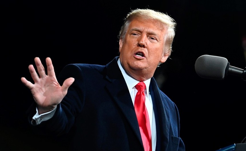 Cựu Tổng thống Donald Trump phát biểu tại một sự kiện ở Valdosta, bang Georgia, Mỹ. (Ảnh: AFP/TTXVN)