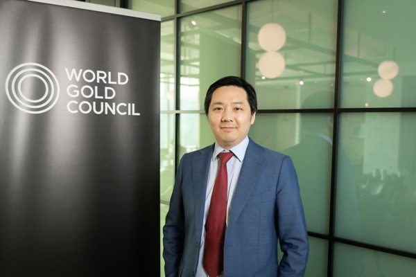 Ông Shaokai Fan là Giám đốc khu vực châu Á - Thái Bình Dương (không bao gồm Trung Quốc) kiêm Giám đốc Ngân hàng Trung ương Toàn cầu tại Hội đồng Vàng thế giới.