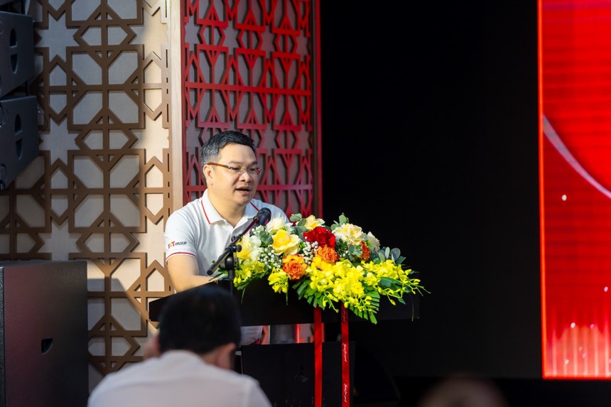 Ông Nguyễn Văn Bản – Tổng giám đốc F.I.T Group chia sẻ về các thành tựu đã đạt được trong buổi lễ kỷ niệm 17 năm thành lập Tập đoàn