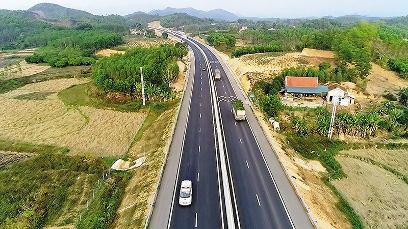 Sau 4 năm đưa vào khai thác, Dự án BOT cao tốc Bắc Giang - Lạng Sơn đang gặp hàng loạt vướng mắc, bất cập.