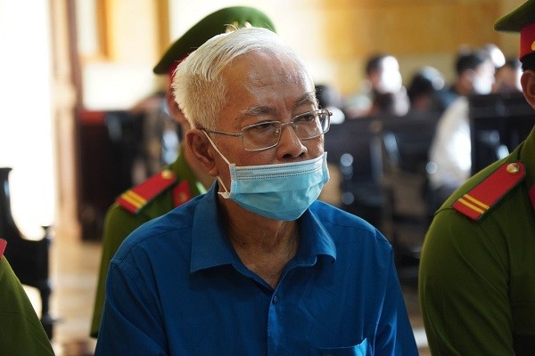 Cho vay trái quy định, ông Trần Phương Bình bị tuyên phạt 8 năm tù, tổng hình phạt là chung thân.