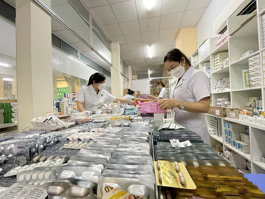 Nhiều bệnh viện vẫn thụ động trong việc đấu thầu mua sắm thuốc, vật tư y tế