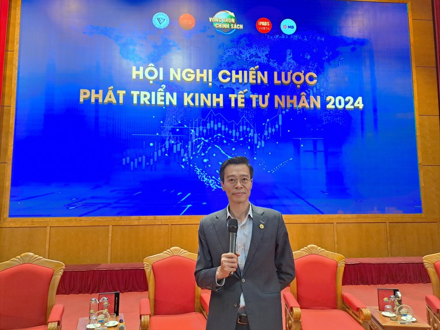TS. Đàm Nhân Đức trình bày tại Diễn đàn Chiến lược phát triển Kinh tế tư nhân Việt Nam 2024