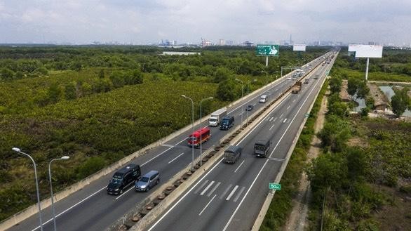 Đoạn cao tốc Cam Lâm - Vĩnh Hảo đi qua Khánh Hòa, Ninh Thuận, Bình Thuận dài 78,5km được đầu tư giai đoạn đầu với quy mô 4 làn xe, với tổng mức đầu tư hơn 8.900 tỷ đồng 