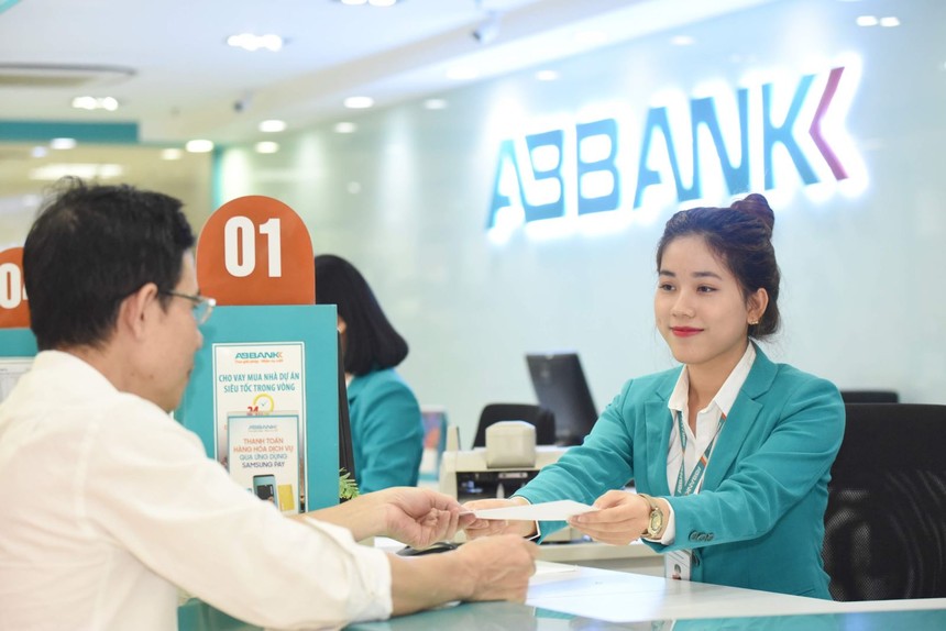 ABBank vượt lợi nhuận năm trước 1 tháng