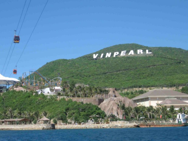 VIC tiếp tục cơ cấu nhóm Vinpearl 