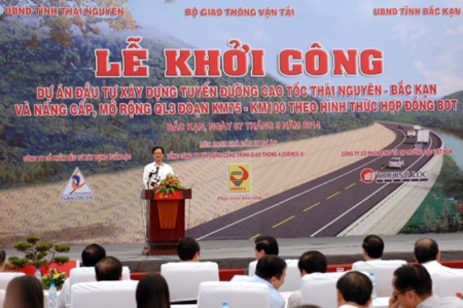 Thủ tướng Nguyễn Tấn Dũng phát biểu tại lễ khởi công.