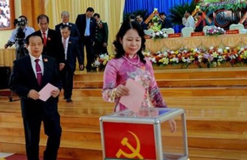 Các đại biểu bầu Ban Chấp hành Đảng bộ tỉnh An Giang khóa mới