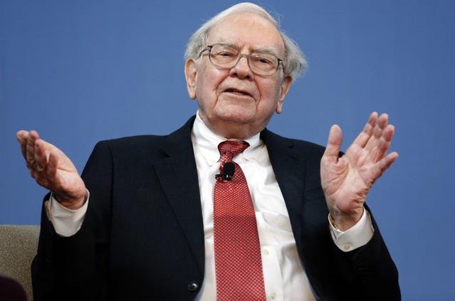 Berkshire của Buffett bị nhà chức trách đưa vào “tầm ngắm”