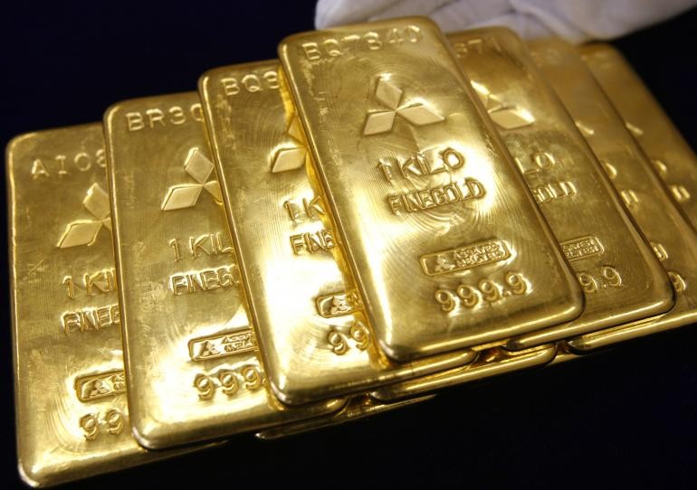 Bị ép bán, vàng đâm thủng ngưỡng 1.300 USD/ounce