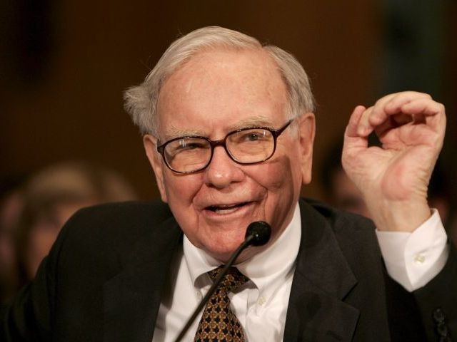 Với Warren Buffett, lợi nhuận là số 1, tổ quốc là thứ 2