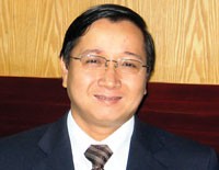 Ông Phạm Linh.