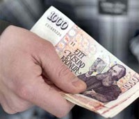 Theo tuyên bố của Ngân hàng Trung ương Iceland, đồng Krona của nước này từ ngày hôm nay sẽ có mức tỷ giá cố định là 131 Krona tương đương 1 Euro - Ảnh: Bloomberg.