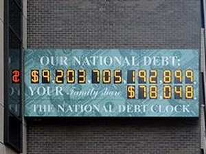 Đồng hồ điện tử ghi nợ quốc gia của Mỹ đang gia tăng từng ngày. (Nguồn: Internet)