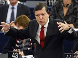 Chủ tịch Ủy ban châu Âu Manuel Barroso tỏ ý nghi ngờ đánh giá của các hãng xếp hạng tín nhiệm. Ảnh: AP

