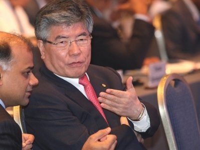 Kim Choongsoo, Thống đốc Ngân hàng Trung ương Hàn Quốc, đứng thứ 8 trong danh sách.