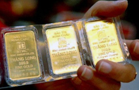 Đầu giờ sáng nay (22/11), một số loại vàng miếng tiếp tục yết giá thấp hơn từ 750.000 đồng đến gần 1 triệu đồng/lượng so với vàng miếng SJC.