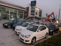 Chiêu “chém” khách mua xe chạy phí của showroom ôtô