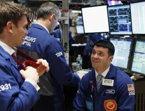 Dow Jones chạm mức 13.000 điểm lần đầu tiên kể từ tháng 5/2008