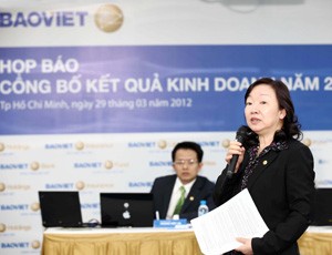 Bà Nguyễn Thị Phúc Lâm, Tổng giám đốc BVH trong buổi họp báo công bố kết quả kinh doanh 2011 sáng 29/3/2012