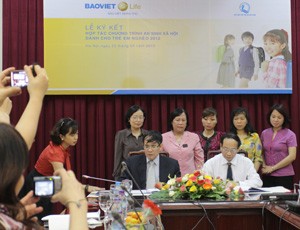 Bảo Việt Nhân thọ tài trợ hơn 2 tỷ đồng cho trẻ em nghèo