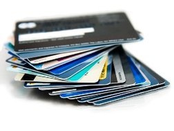 Mất tiền trong…thẻ tín dụng: Nguy cơ khó tránh