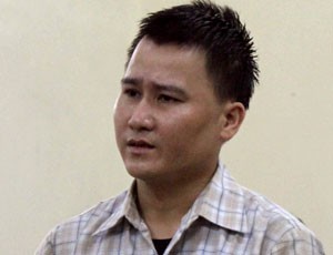 Nguyễn Xuân Hà trong khi nghe tòa tuyên án. Ảnh: Vnexpress