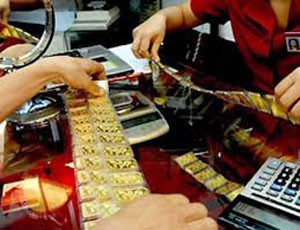 Chuyên gia phản đối đánh thuế mua bán vàng