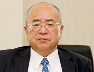 Ông Hiroshi Okada