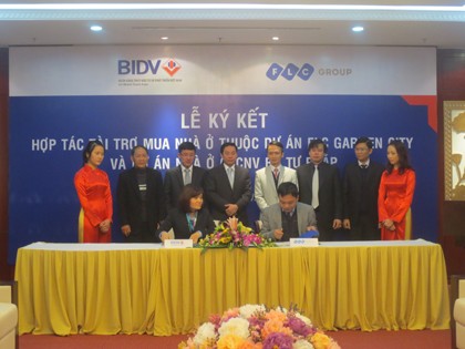 Thứ trưởng Bộ Tư pháp Lê Hồng Sơn tới dự Lễ ký kết giữa BIDV và FLC ngày 26/12/2013